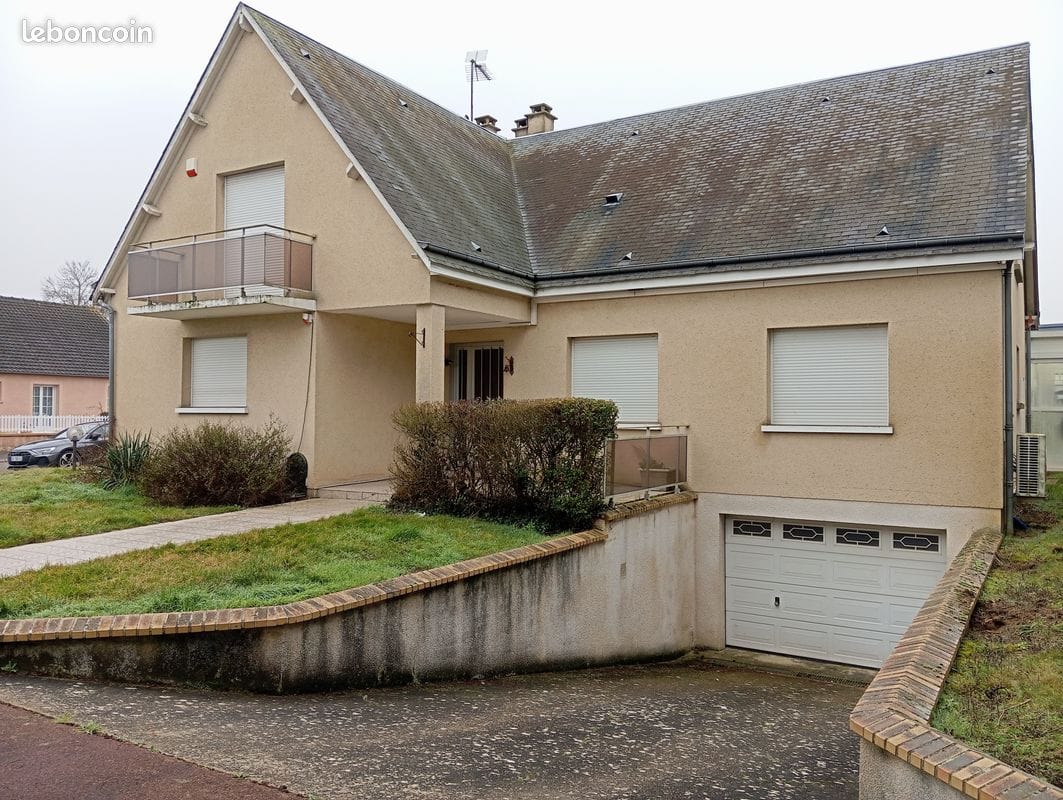 Maison 8p à Lèves